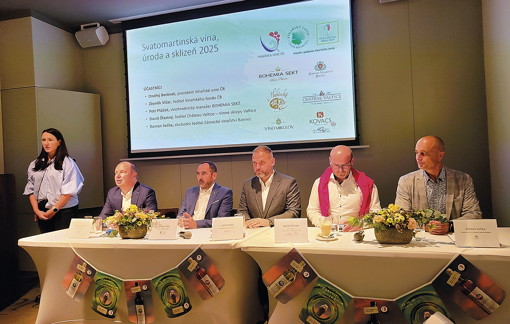 Tisková konference Vinařského fondu v pražském Café Louvre