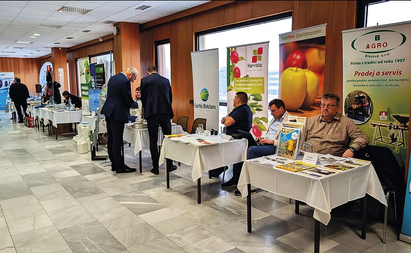 Prezentace firem v předsálí konference